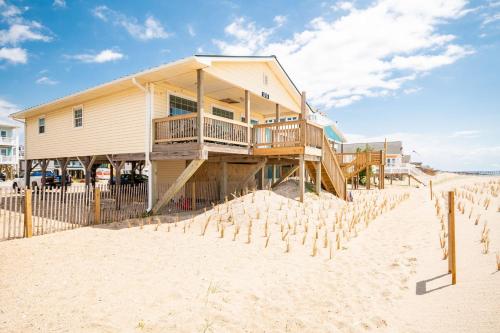 Dip Inn by Oak Island Accommodations - photo 4