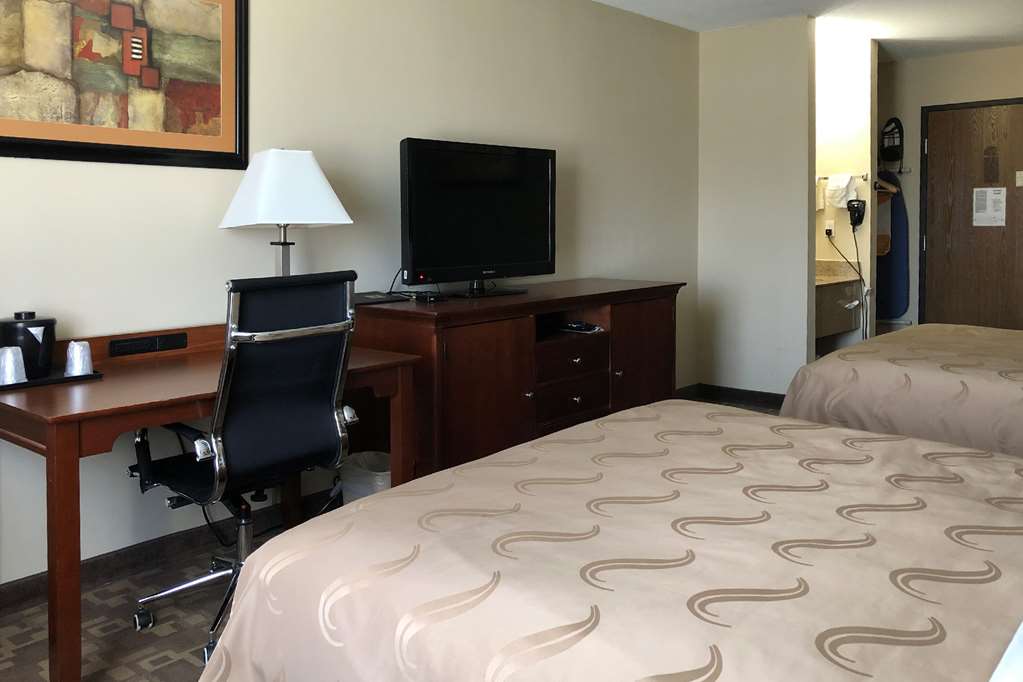 Quality Inn I 70 at Wanamaker - photo 6