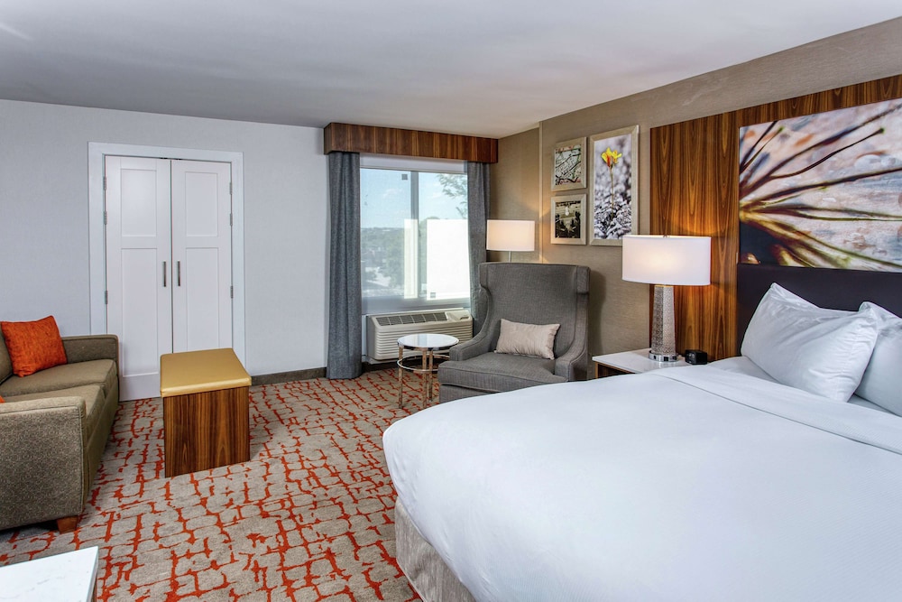 DoubleTree by Hilton Appleton - photo 13