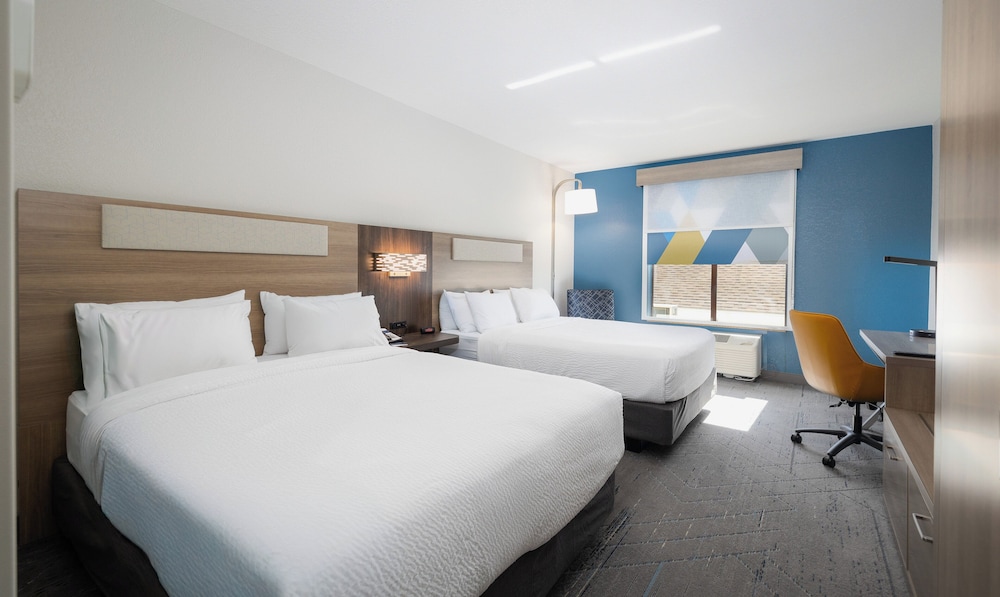 Holiday Inn Express Hotel & Suites St. Robert by IHG - photo 16