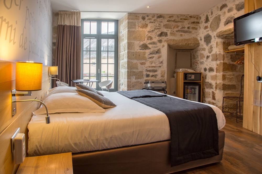 Charme et Caractère Le Turenne Contact Hôtels — hotel in Beaulieu-Sur-Dordogne