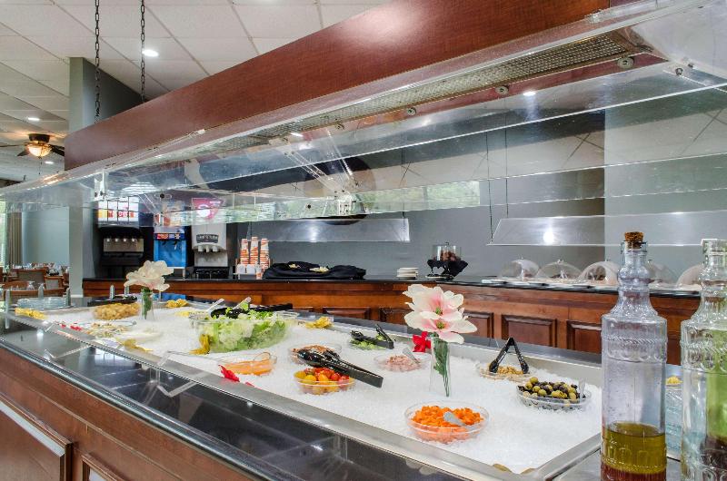 Ramada by Wyndham Shreveport Airport - photo 36