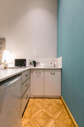 SOFIKO Apartment in a legendary building