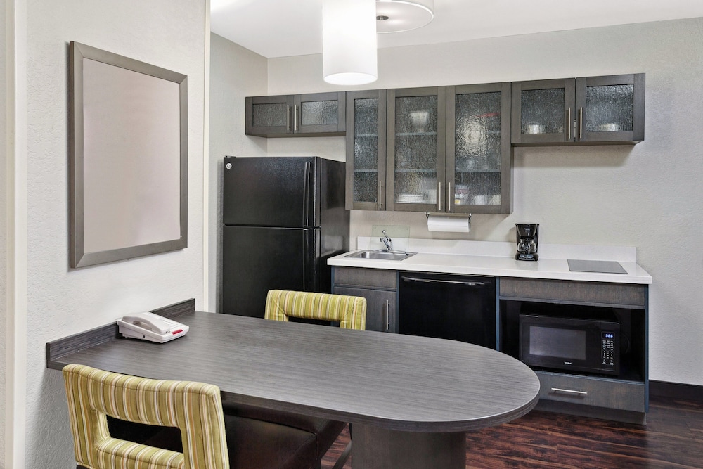 Candlewood Suites Appleton by IHG — Appleton — photo 3