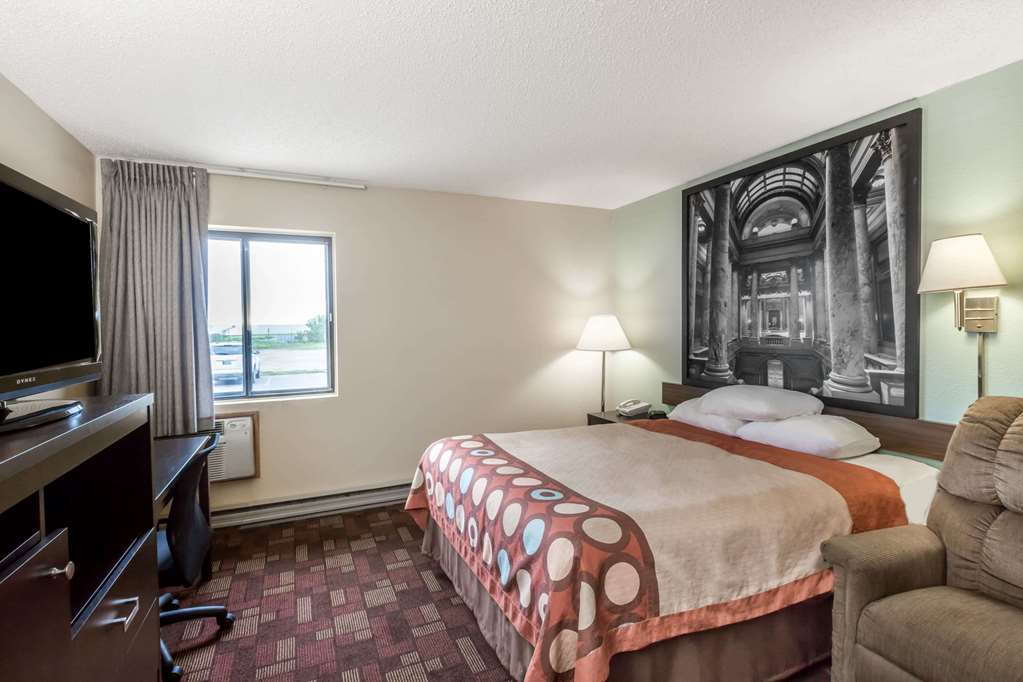 Super 8 by Wyndham Luverne - photo 13