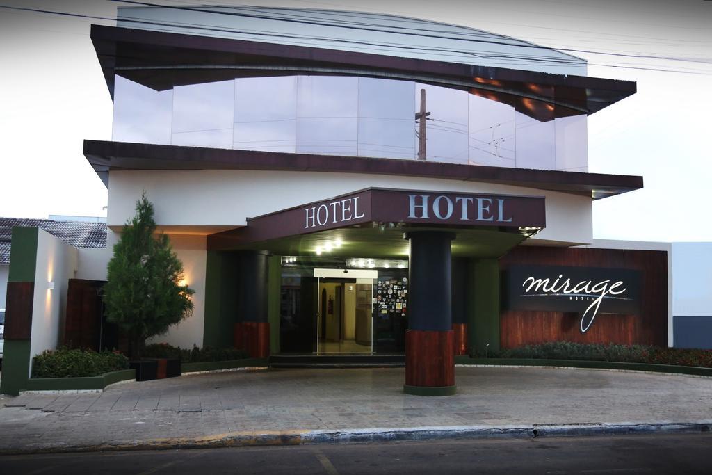 Hotel Mirage — hotel in Vilhena