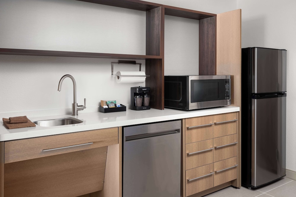 Home2 Suites by Hilton Winter Haven - photo 12