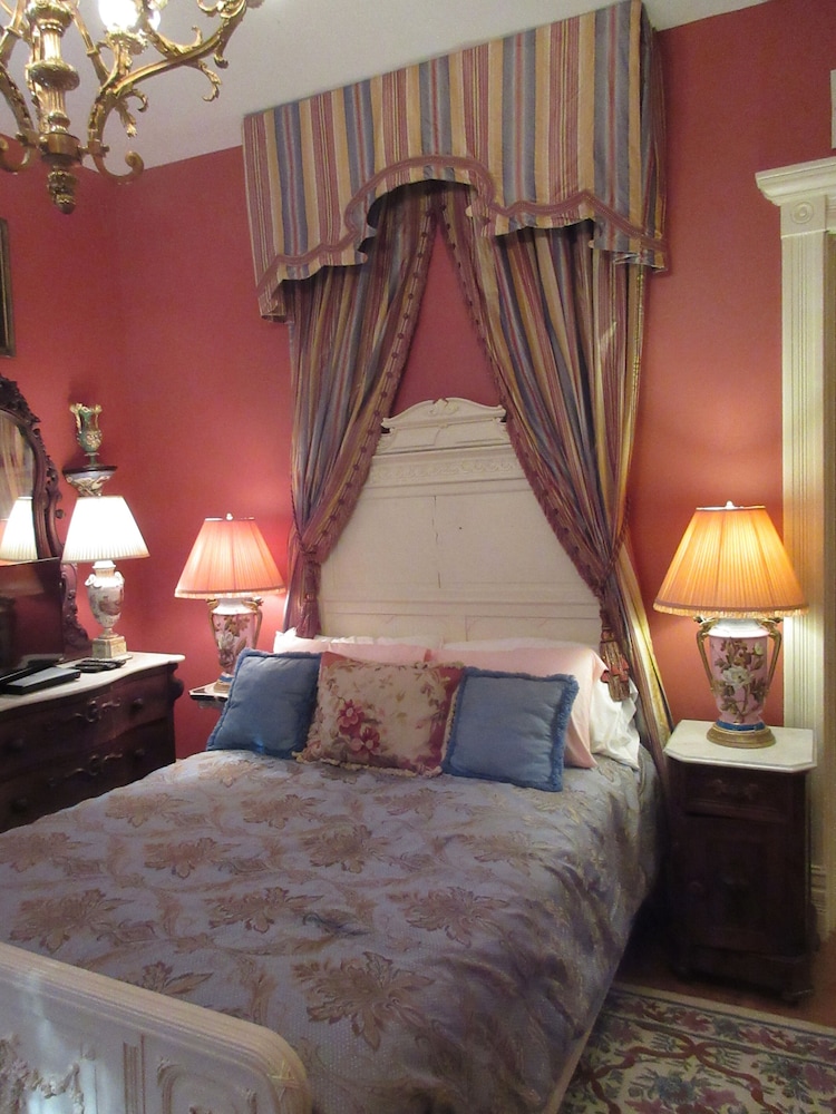 Johnstone Mansion - photo 17