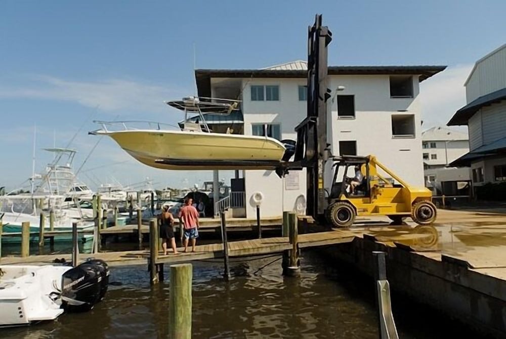 Pirate's Cove Resort & Marina - photo 25