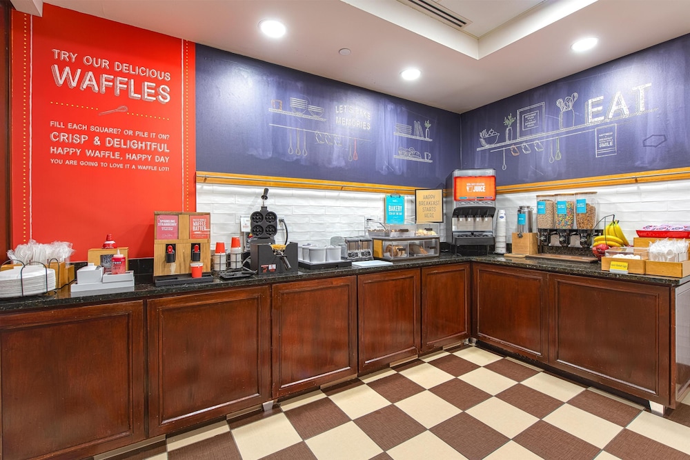 Hampton Inn Newport News Yorktown - photo 29