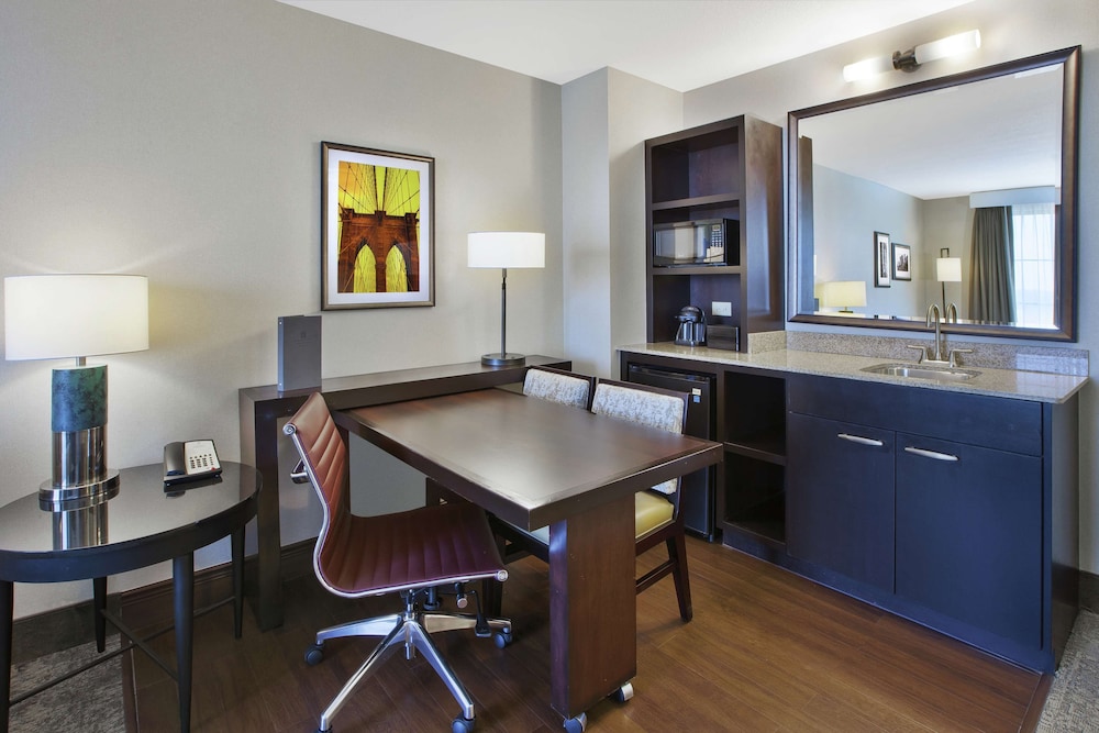 Embassy Suites Columbus Airport - photo 10