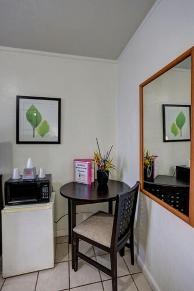 Richard's Hotel - photo 11