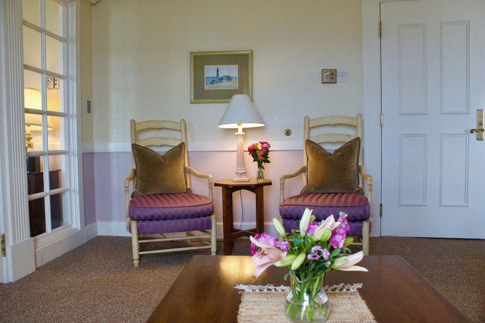 The McKernan Inn - photo 12