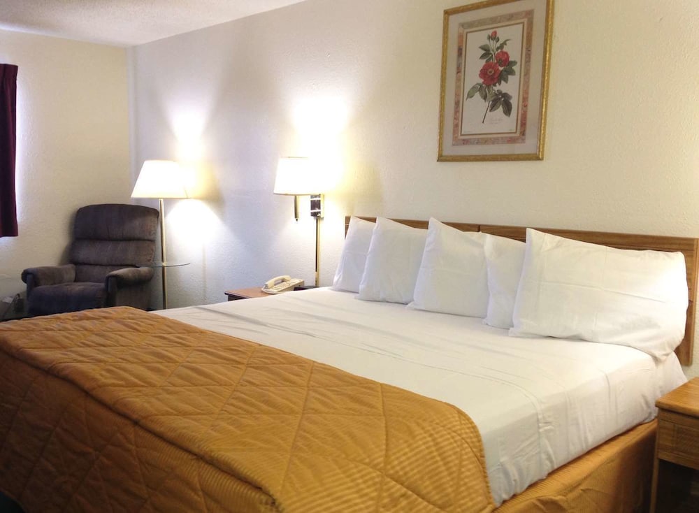 Amerihost Inn & Suites Fulton - photo 2