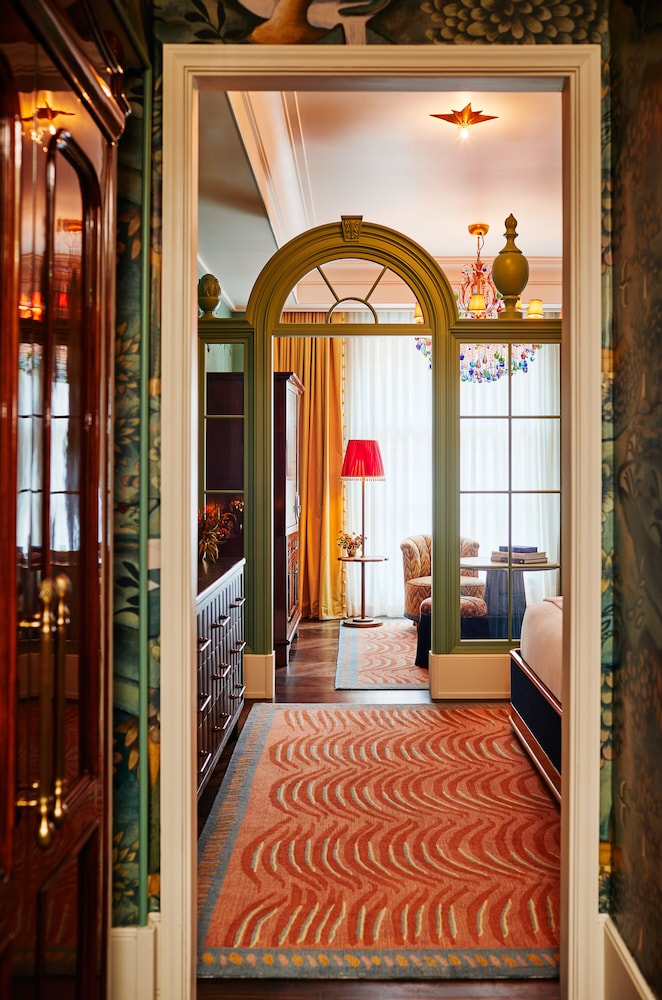 The Fifth Avenue Hotel - photo 14