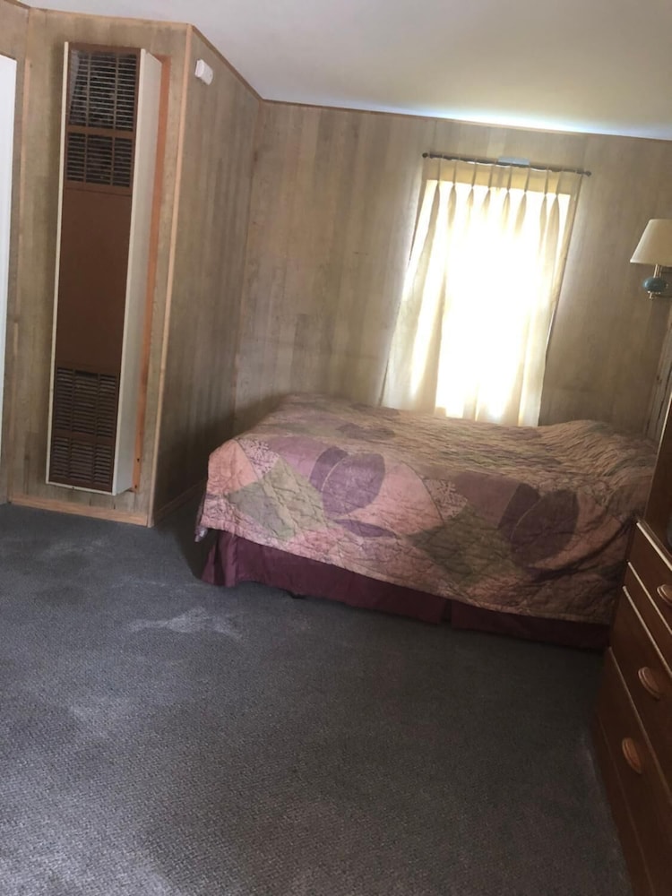 Coronado West Motel - photo 5