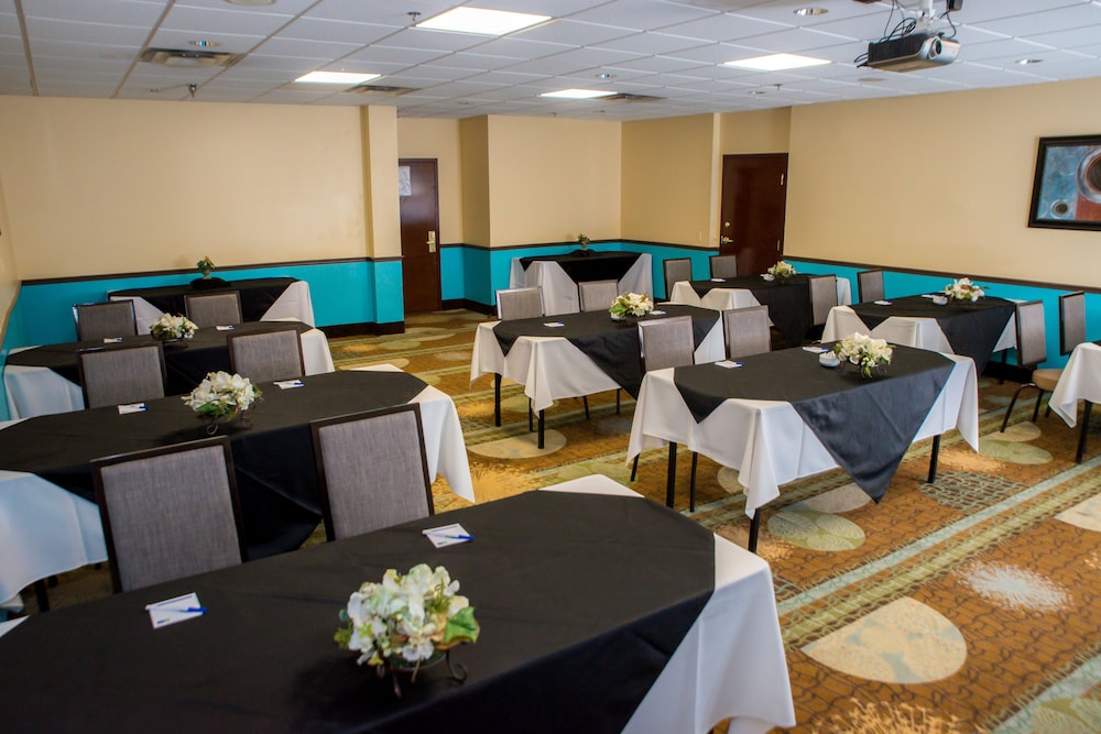 Holiday Inn Express & Suites Cocoa by IHG - photo 91