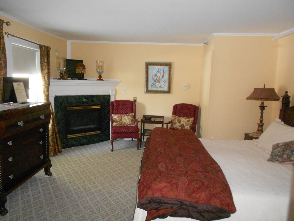Eastman Inn - photo 13