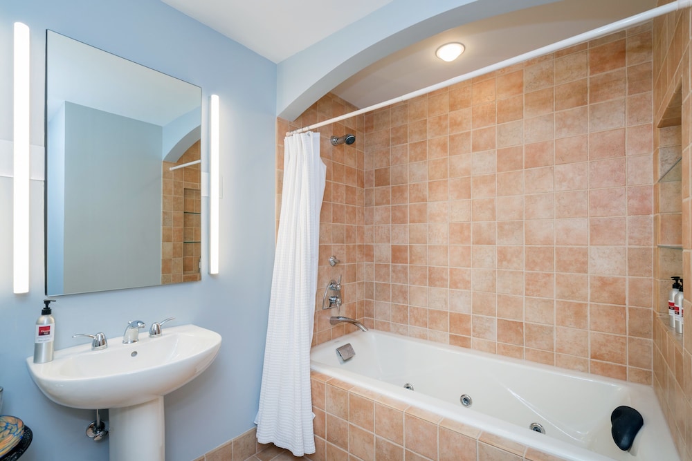 Element 52 Auberge Collection - photo 307