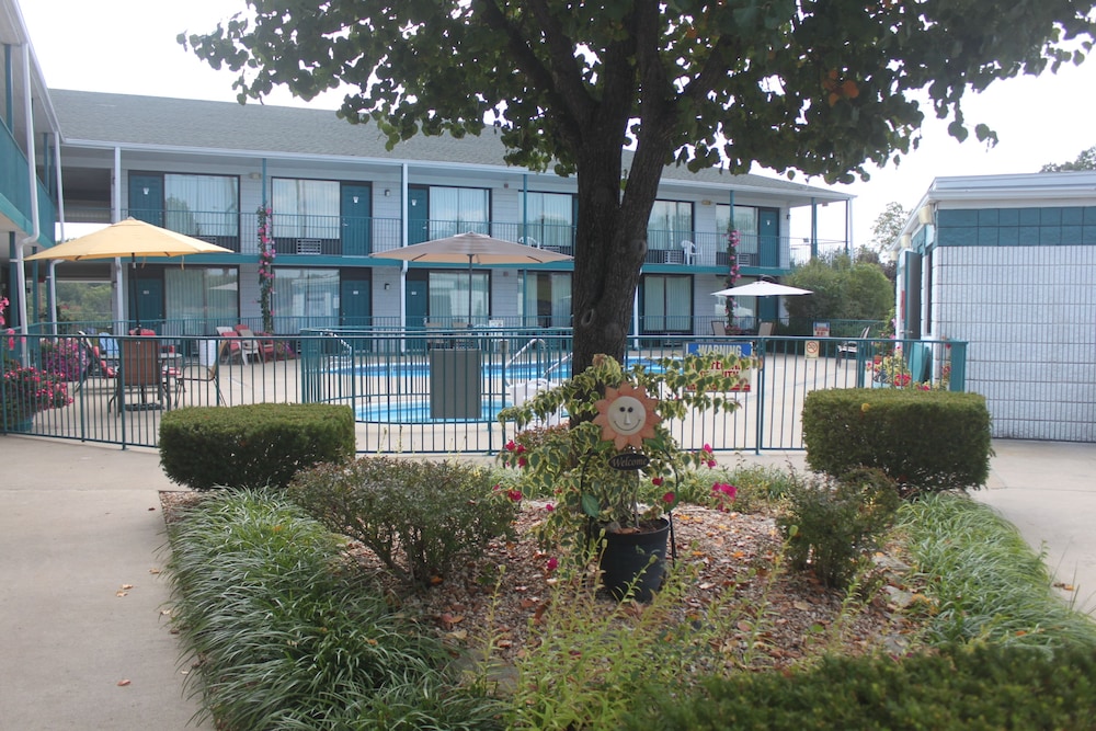 Ozark Valley Inn - photo 44