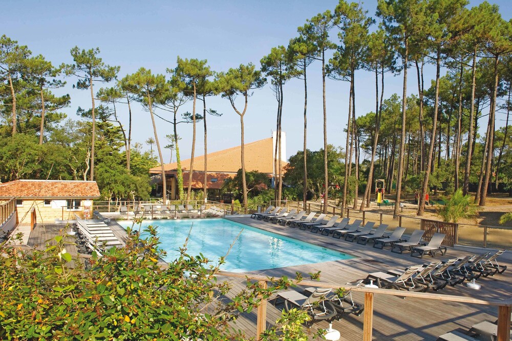 Résidence Vacances Bleues Domaine de l'Agreou - carbon neutral hotel in Seignosse