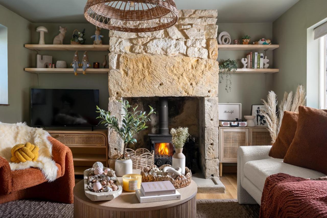 Broadway Scandi Chic Authentic Cottage — 4-Star Luxury Hotel in Broadway, United Kingdom