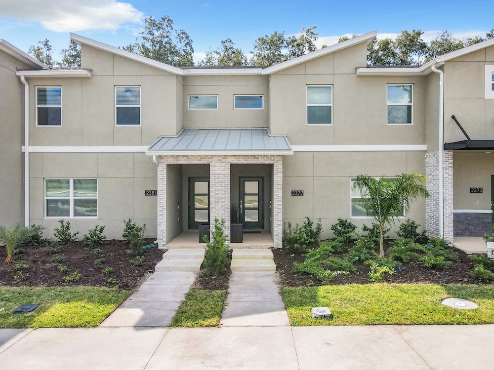 Sophisticated Living at Storey Lake - photo 37