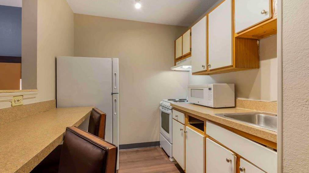 Studio 6 Suites Charlotte NC Tyvola Rd Executive Park - photo 45