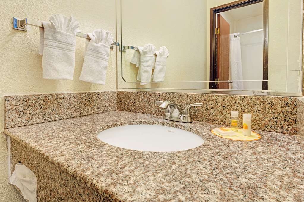 Days Inn by Wyndham Espanola - photo 8