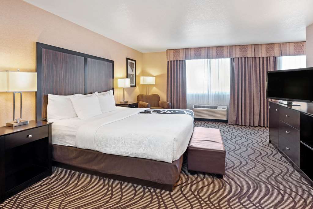 La Quinta Inn & Suites by Wyndham Boise Towne Square - photo 26