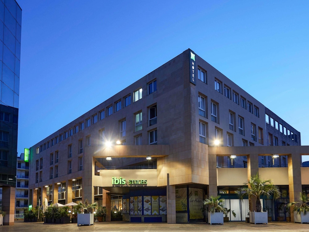 ibis Styles Toulon Centre Port in Toulon, France