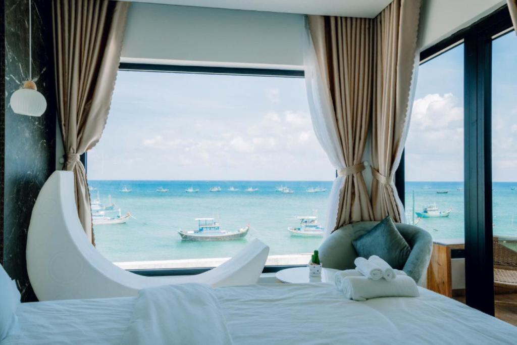 New Moon Hotel — hotel in Phu Quy