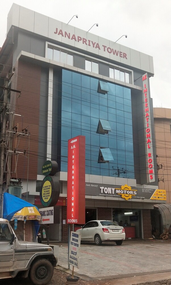 Hotel AK International Rooms — hotel in Ullal
