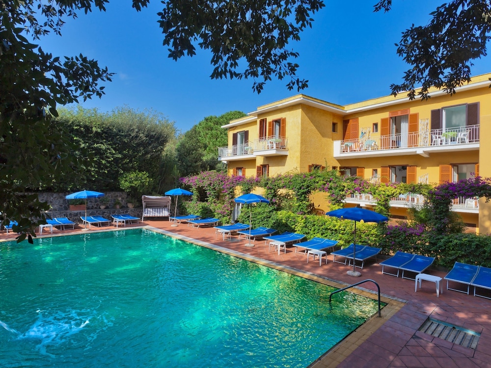 Hotel Cleopatra - carbon neutral hotel in Ischia