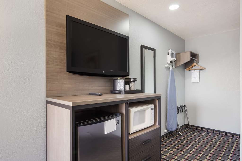 Knights Inn and Suites Salem - photo 31
