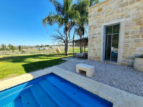 Etis Stodio in Unknown City, Israel