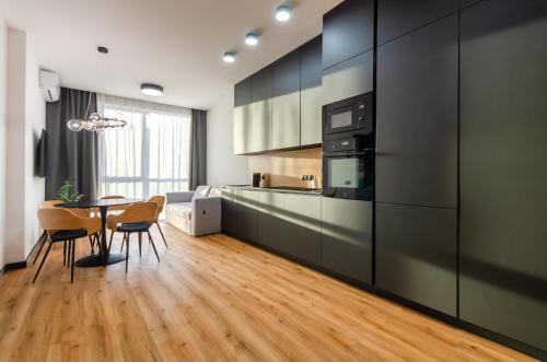 6 107 Yaroslaviv Grad Bulvarno Kudriavska 17b Kyiv Centre Golden Gate Metro Nearby Panoramic City View 15 Kw Backup Power Petrovdom Apartment 21776341 — Dobrovelychkivka