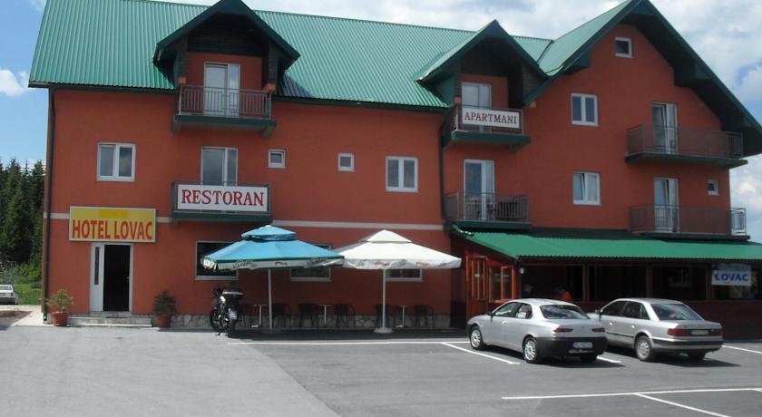 Hotel Lovac - carbon neutral hotel in Zabljak