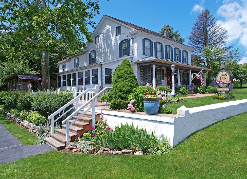1825 Inn Bed And Breakfast 4442534 — Palmyra