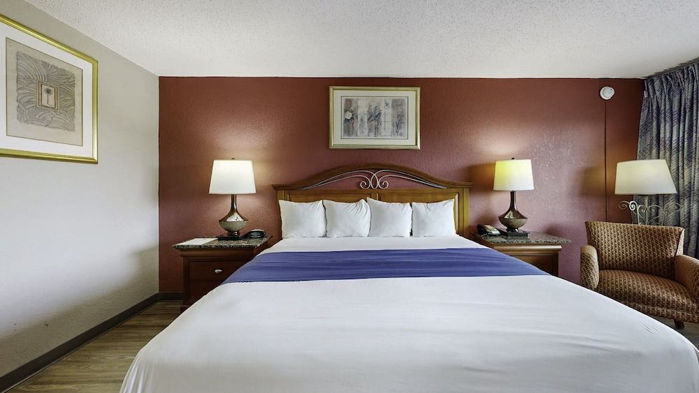 Days Inn by Wyndham Orlando Downtown - photo 9