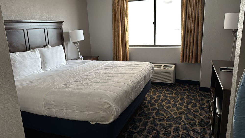 Greenstay Hotel and Suites St James - photo 7