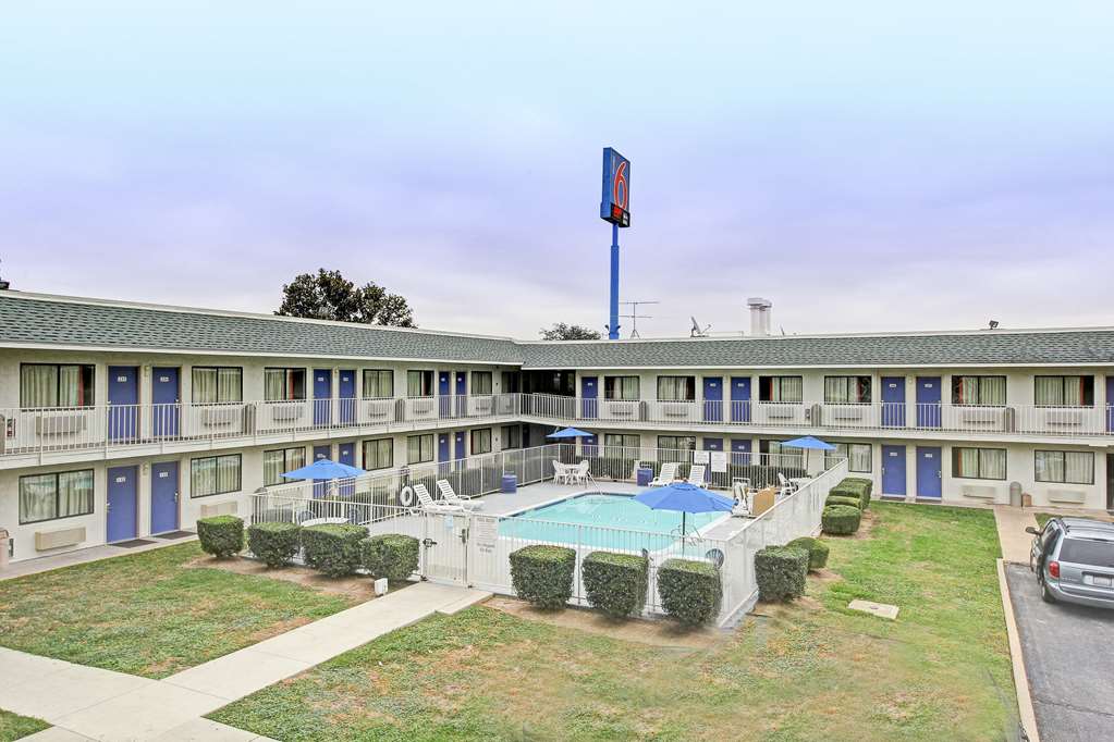 Motel 6 San Marcos TX - featured photo