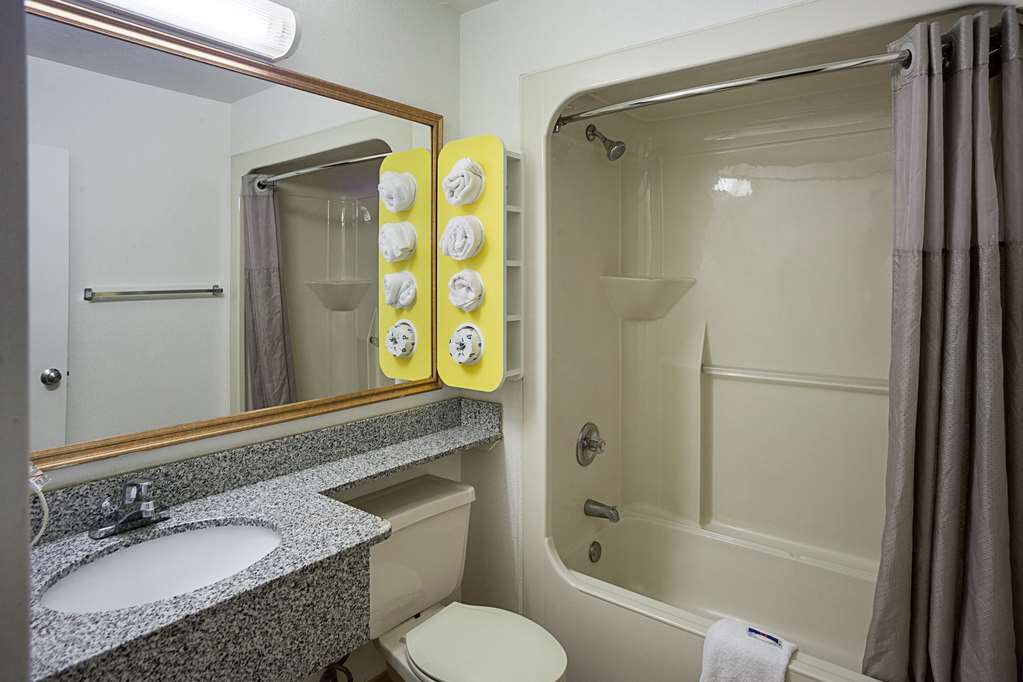 Motel 6 Binghamton NY - photo 22