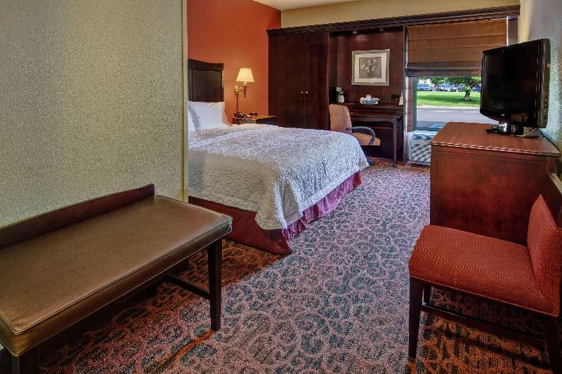 Hampton Inn Ashland - photo 62