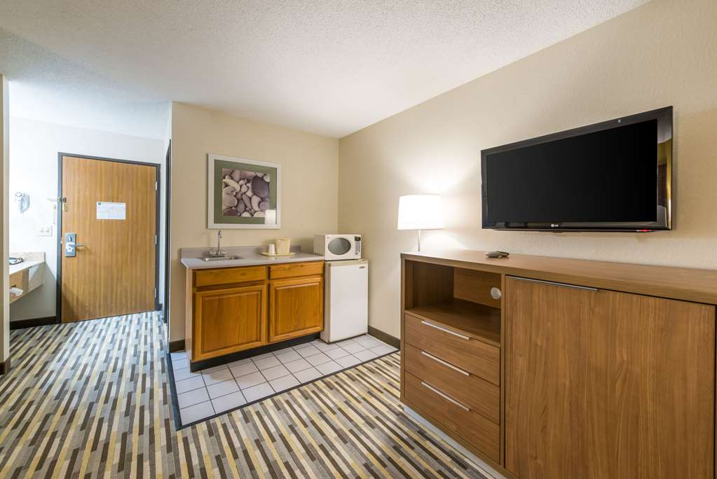Quality Inn Michigan City South - photo 17