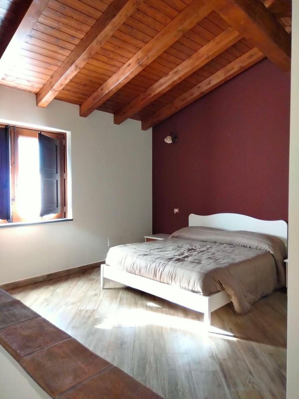 Ai Doganieri - carbon neutral hotel in Randazzo
