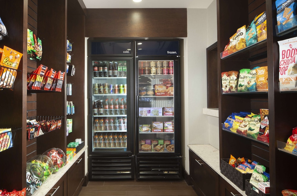 Hampton Inn Evansville - photo 28