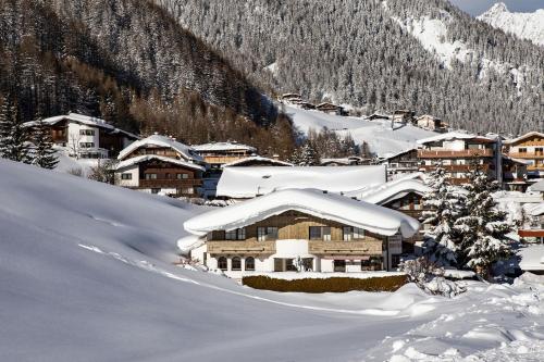 Montanara — 4-Star Luxury Hotel in Soelden, Austria