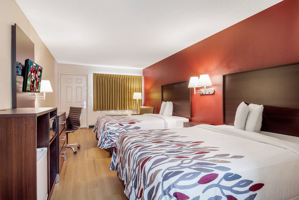 Red Roof Inn Acworth Emerson LakePoint South - photo 11