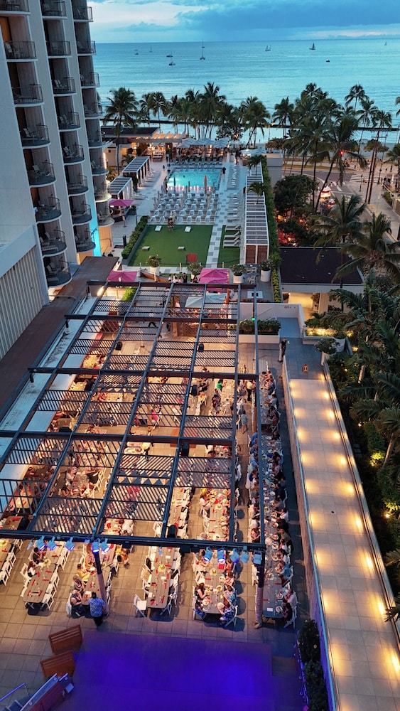 Waikiki Beach Marriott Resort & Spa - photo 134
